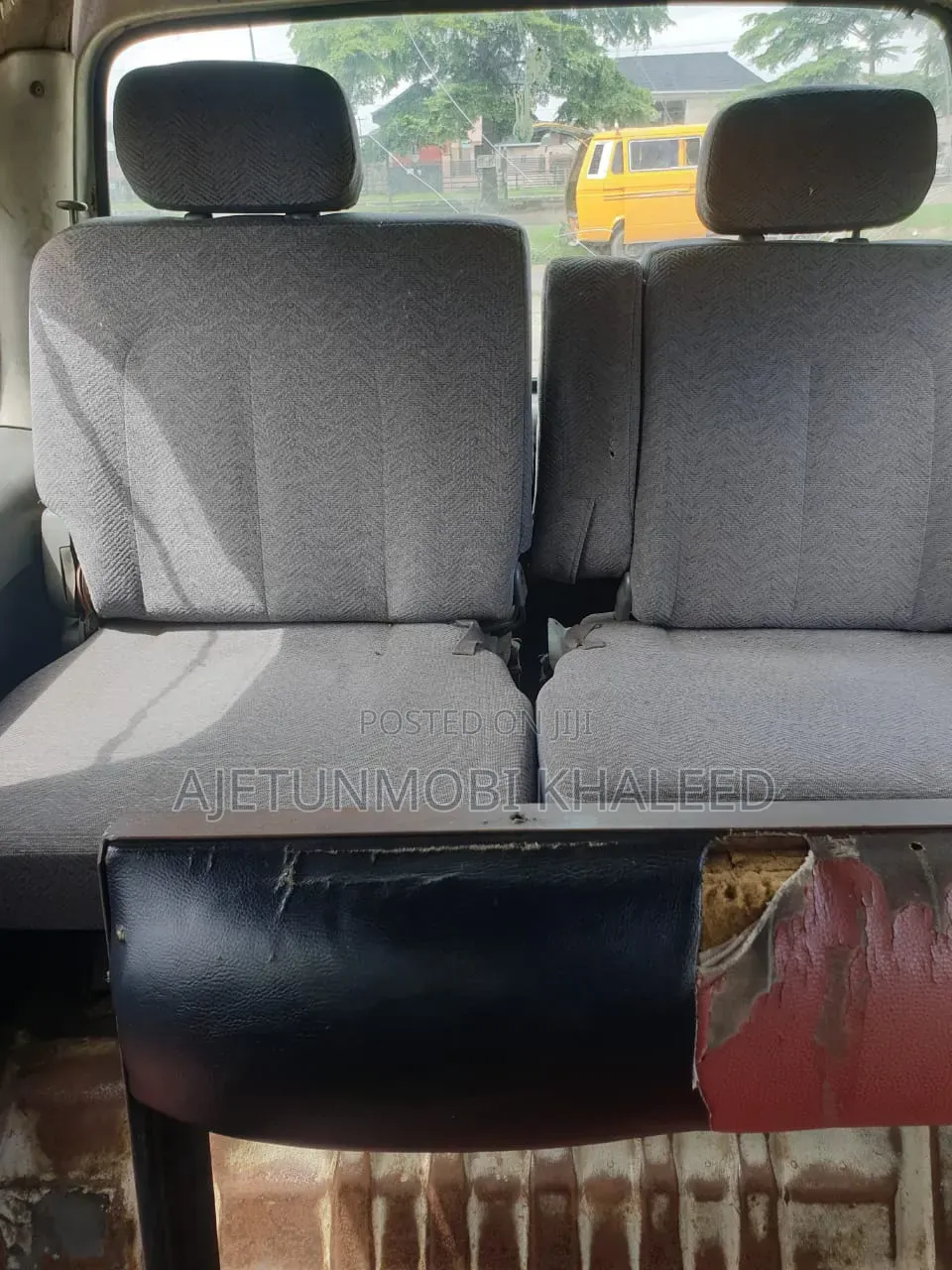 Suzuki APV Minibus 2010 Yellow