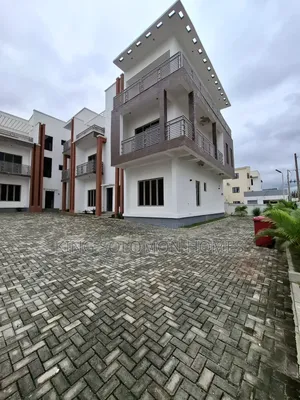5bdrm Townhouse/Terrace in Jahi for sale
