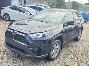 Toyota RAV4 XLE 2022 Black