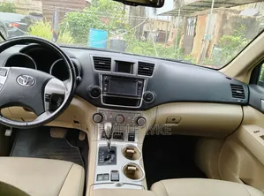 Toyota Highlander 2013 Green