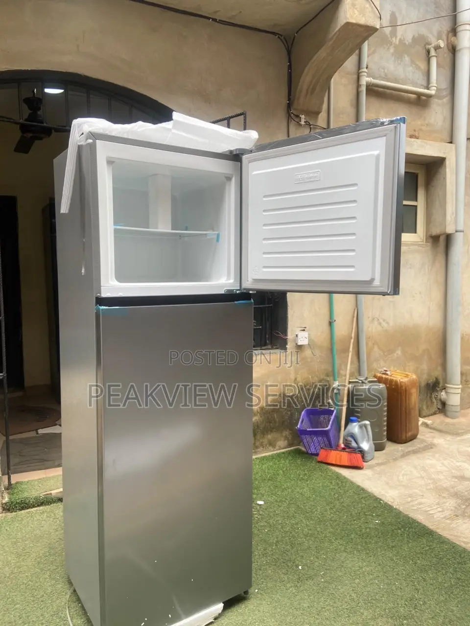 Hisense 360L High Volume Refrigerator