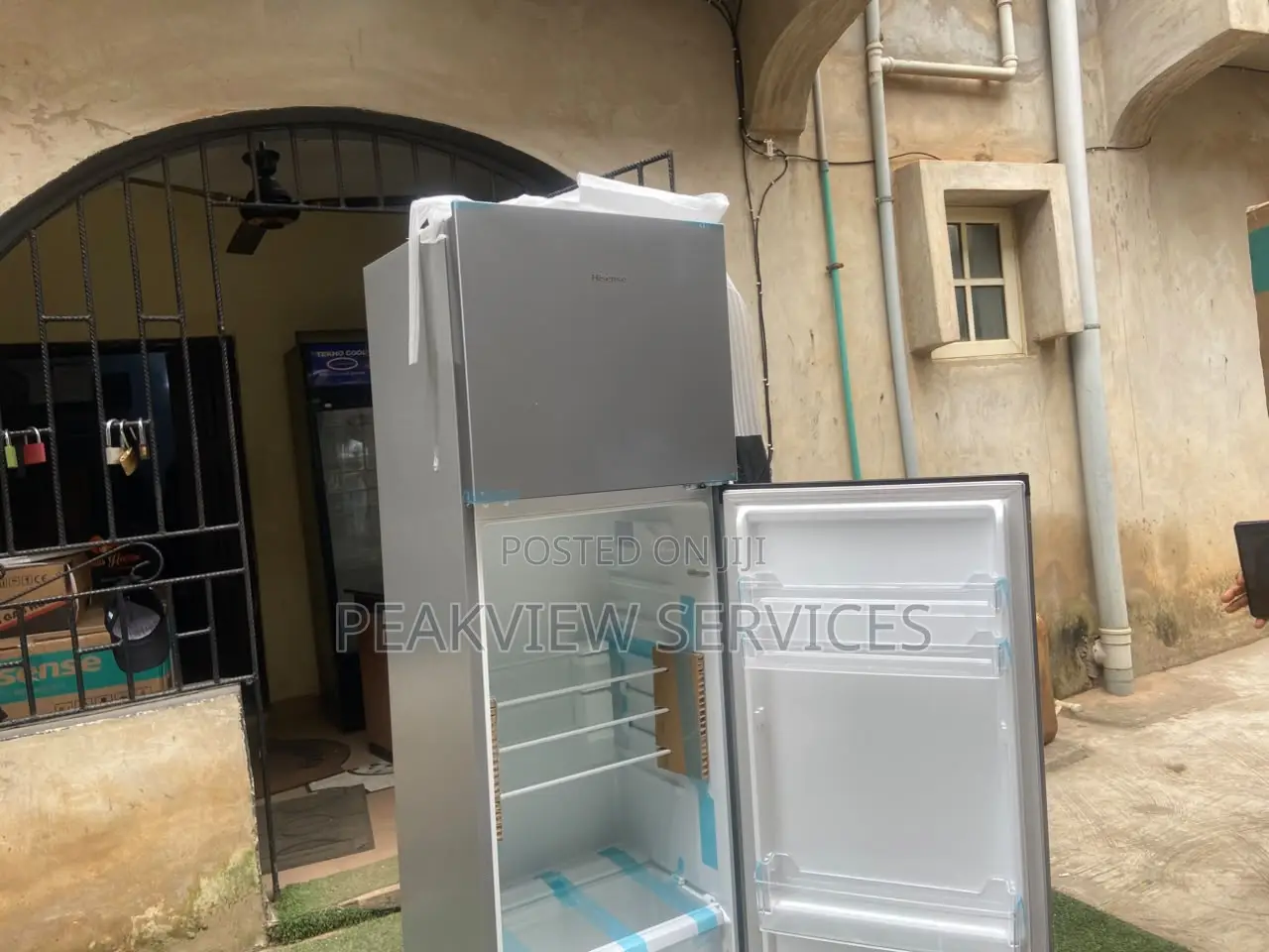 Hisense 360L High Volume Refrigerator