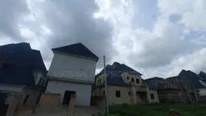 4bdrm Duplex in Sabon Lugbe for sale