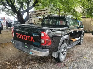 Toyota Hilux 2020 Black