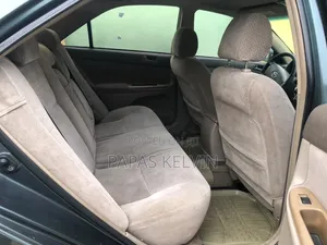 Toyota Camry LE 4dr Sedan (2.4L 4cyl 4A) 2004 Green