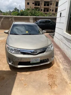 Toyota Camry 2013 Gold