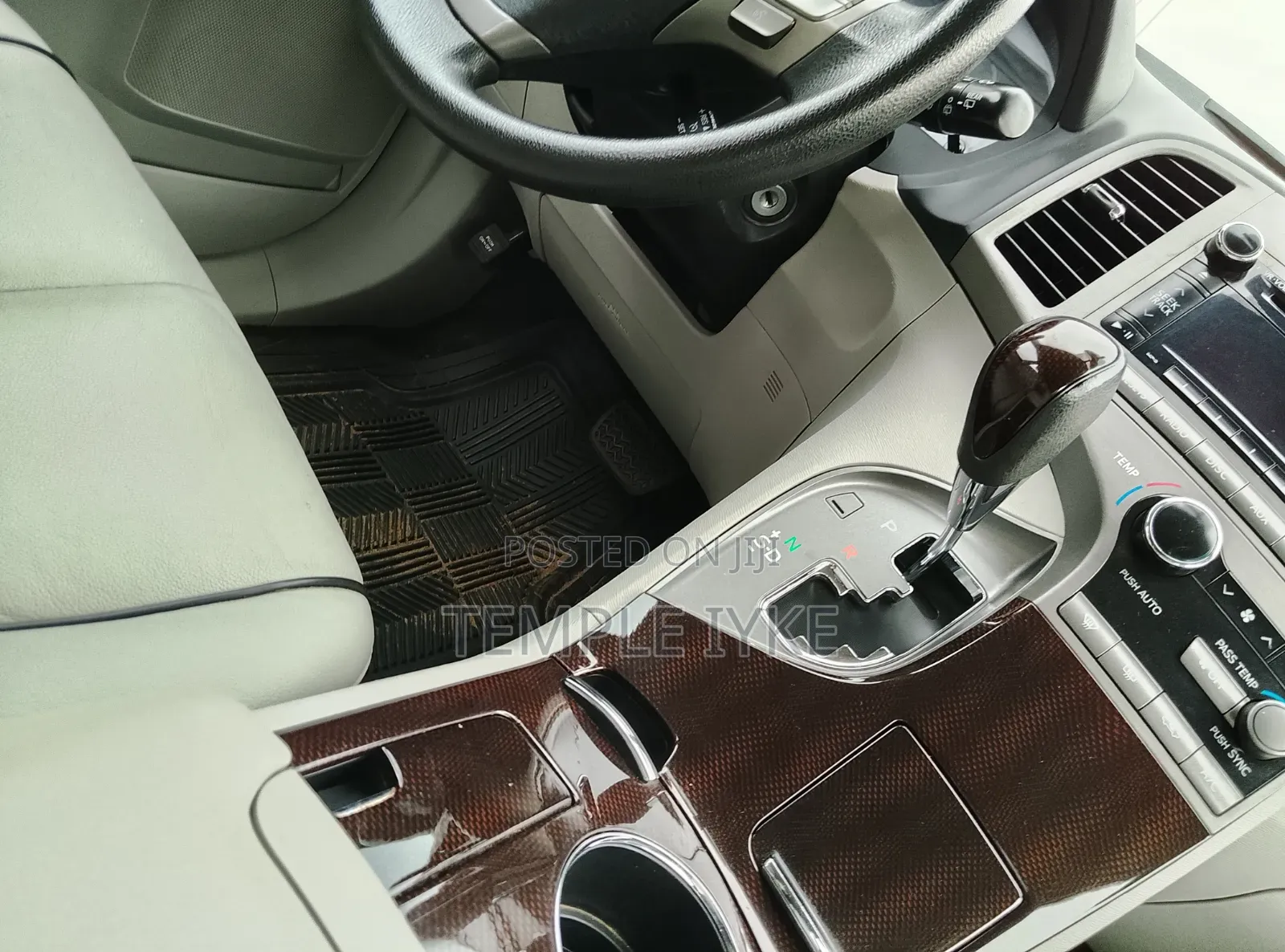Toyota Venza 2012 White