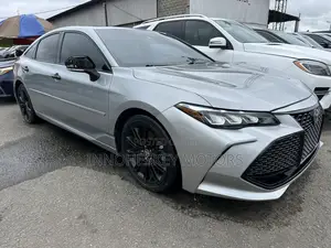 Toyota Avalon XSE 2020 Silver