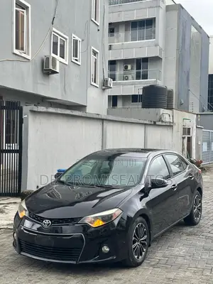Toyota Corolla 2015 Black