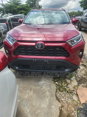 Toyota RAV4 2021 Red