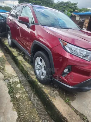 Toyota RAV4 2021 Red