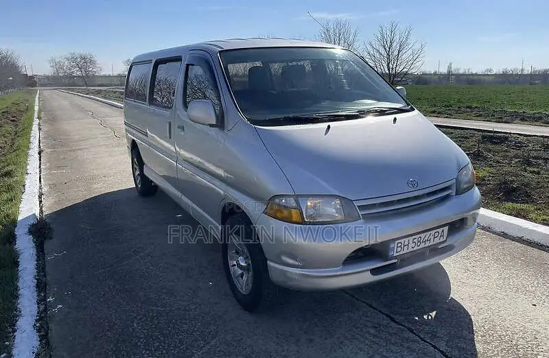 Toyota HiAce 1998 Blue
