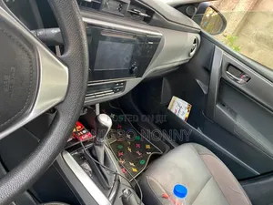 Toyota Corolla 2018 Silver