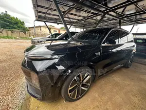 New Li Auto L9 1.5 Hybrid AWD 2025 Black