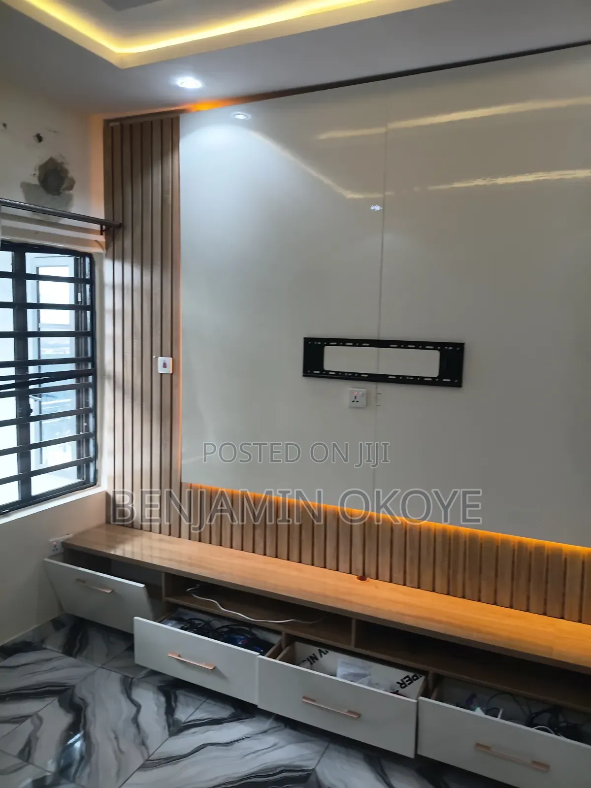 TV Console
