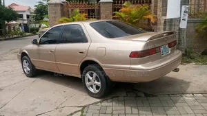 Toyota Camry 2002 Gold