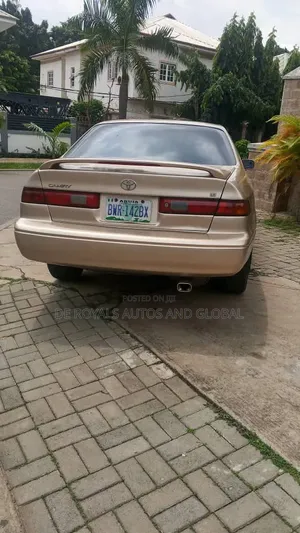 Toyota Camry 2002 Gold