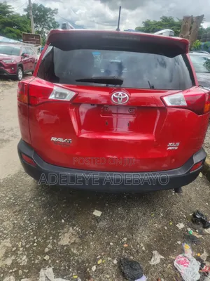 Toyota RAV4 2014 Red