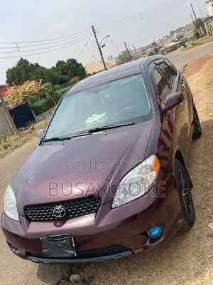 Toyota Matrix XR Hatchback FWD (1.8L 4cyl 4A) 2004 Burgundy