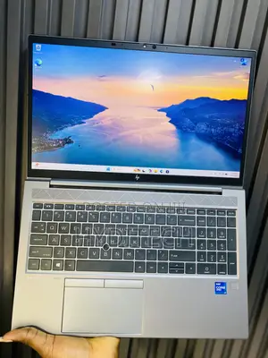 Laptop HP ZBook Firefly G8 16GB Intel Core i7 SSD 512GB