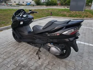 Suzuki Burgman 2019 White