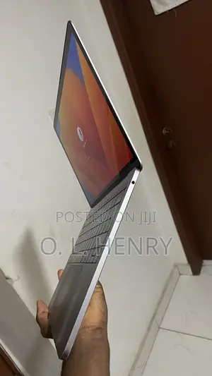 Laptop Apple MacBook Pro 2017 8GB Intel Core i5 SSD 256GB