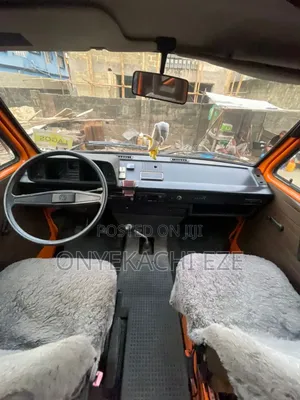 Volkswagen Transporter 2003 Orange