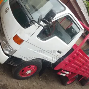 Nigeria Use Toyota Dyna 200 Six Tyres With 2rz Engine Petrol Truck