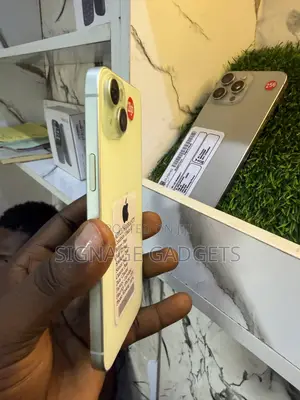 Apple iPhone 15 Plus 128 GB Green