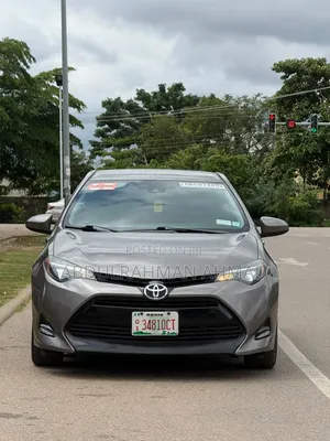 Toyota Corolla 2018 Brown