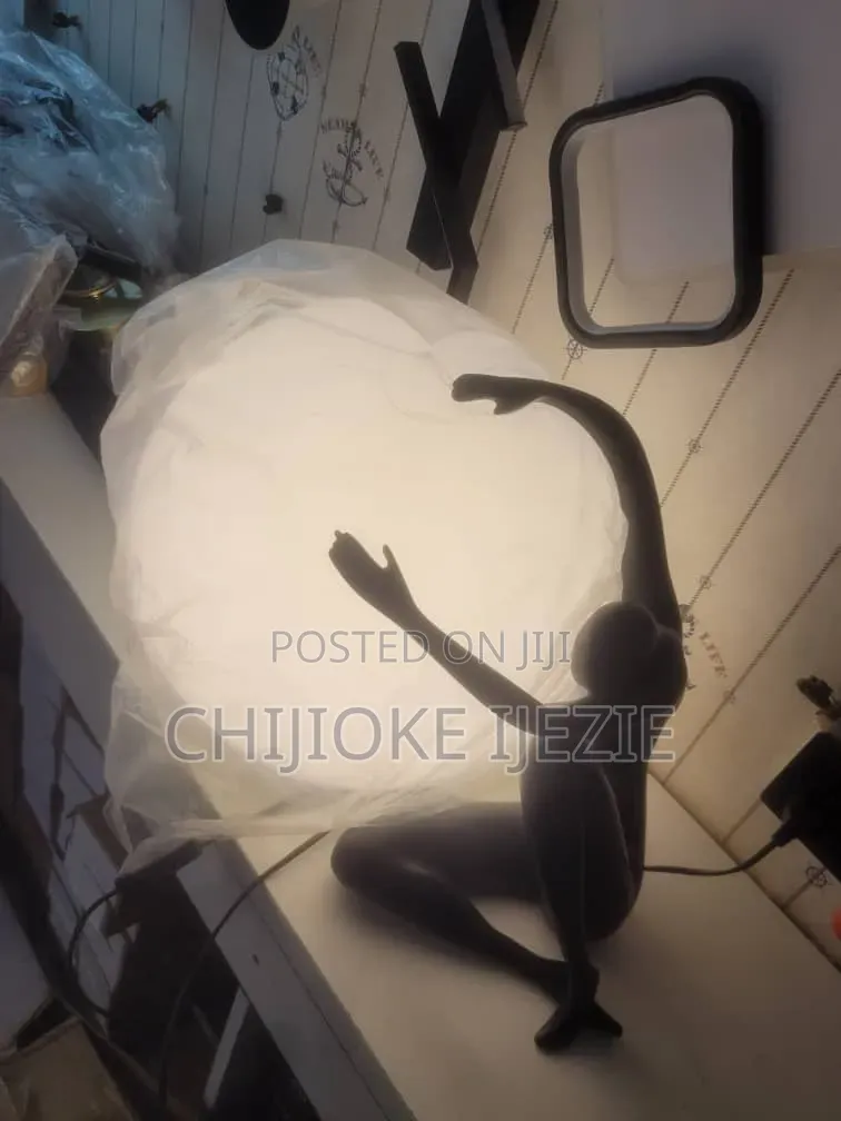 Humanoid Sculpture Moon Lamp