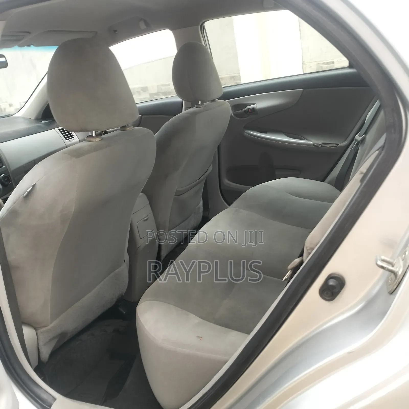 Toyota Corolla 2012 Silver