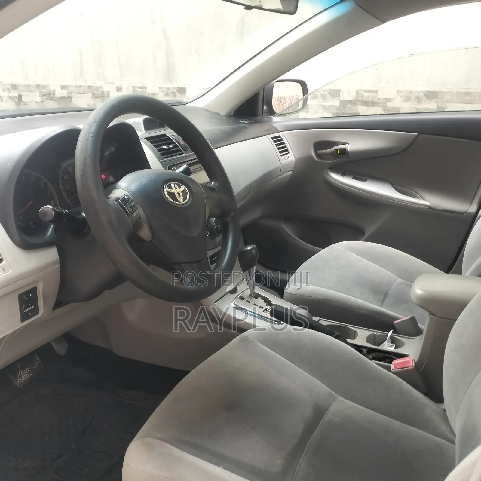 Toyota Corolla 2012 Silver