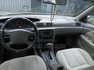 Toyota Camry 2000 Gray