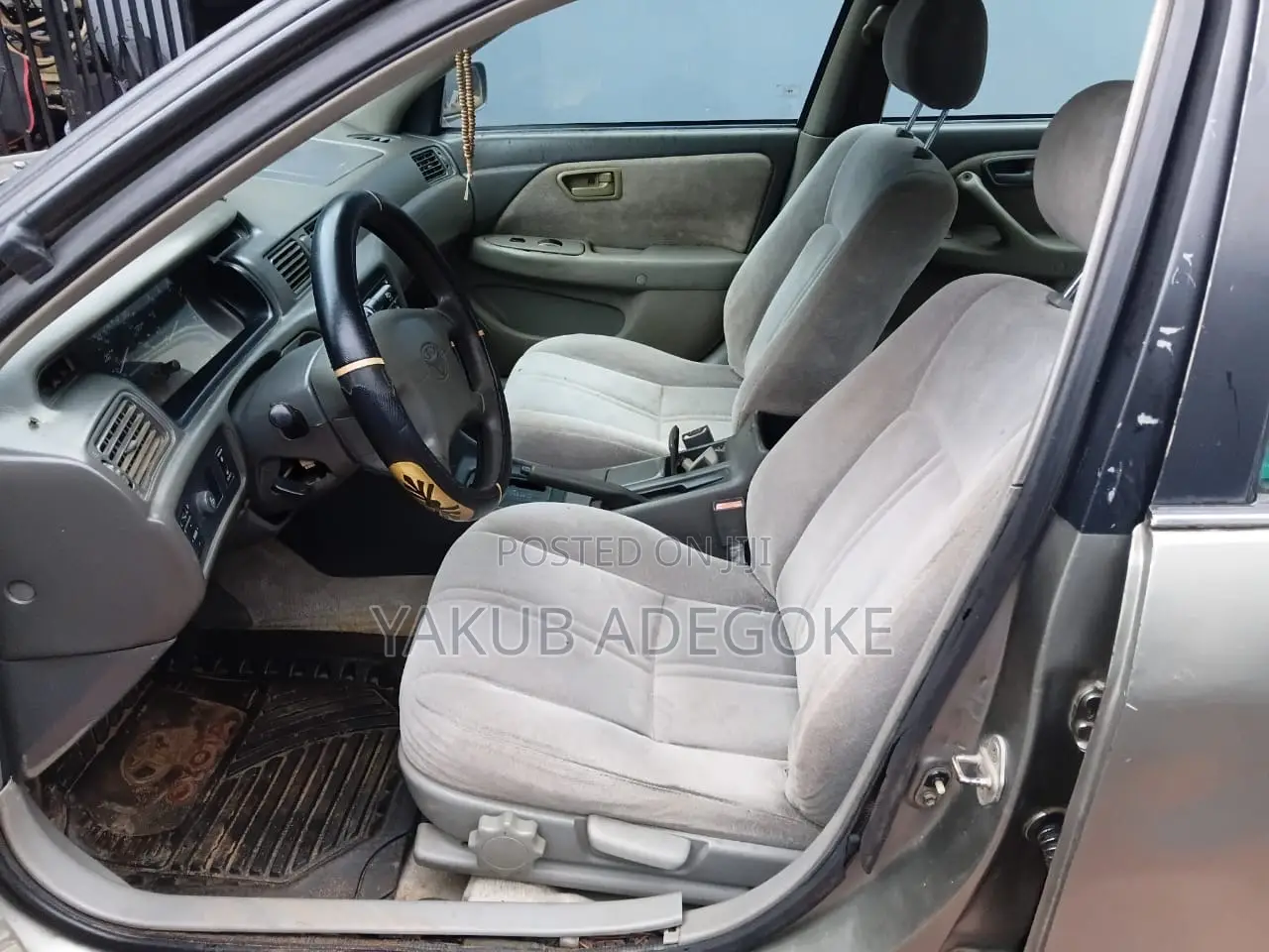 Toyota Camry 2000 Gray