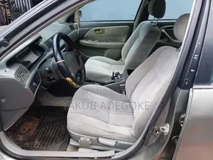 Toyota Camry 2000 Gray