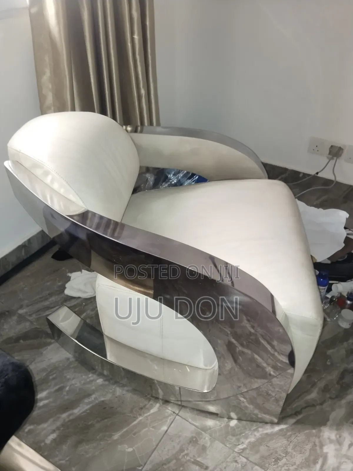 Neatly Used Foreign Sofa