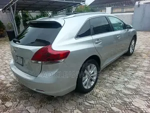 Toyota Venza LE AWD 2013 Silver