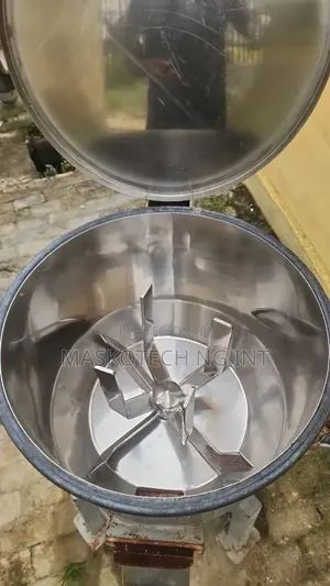 Plastic Mixer