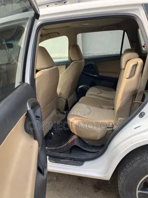 Toyota RAV4 2010 White