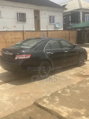 Toyota Camry Base 4dr Sedan (2.5L 4cyl 6M) 2010 Black