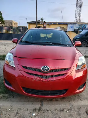 Toyota Yaris 2013 Red