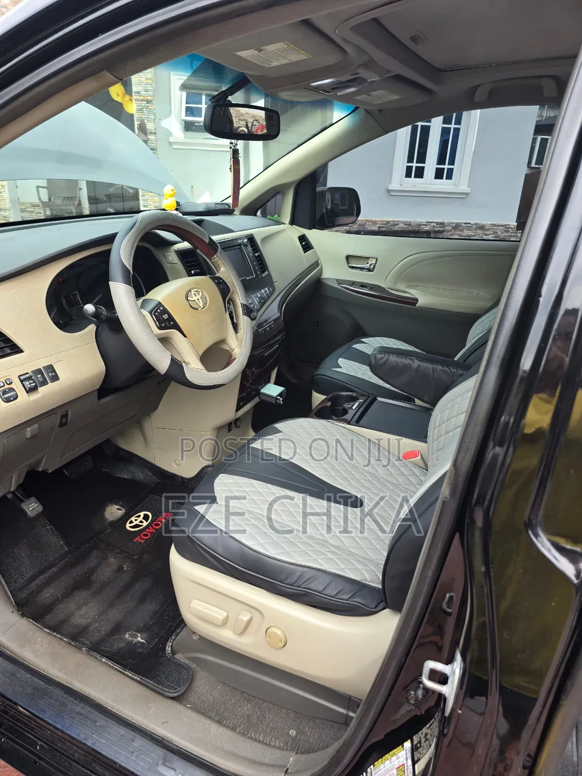 Toyota Sienna 2012 Black