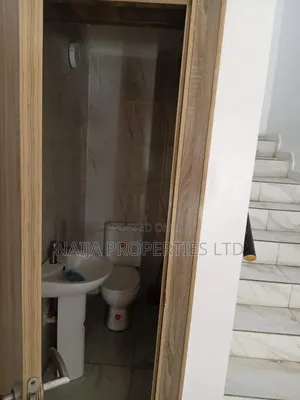 4bdrm Townhouse / Terrace in Ikota for rent