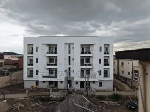 3bdrm Apartment in Lagos Island / Lagos Island for sale