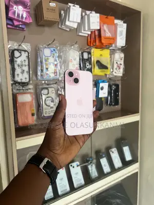 Apple iPhone 15 128 GB Pink