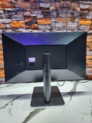 LG UltraFine 22inch Monitor IPS display.it Connects via USB-C