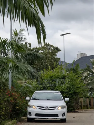 Toyota Corolla 2013 White