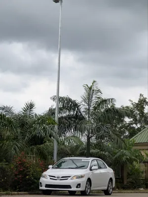 Toyota Corolla 2013 White