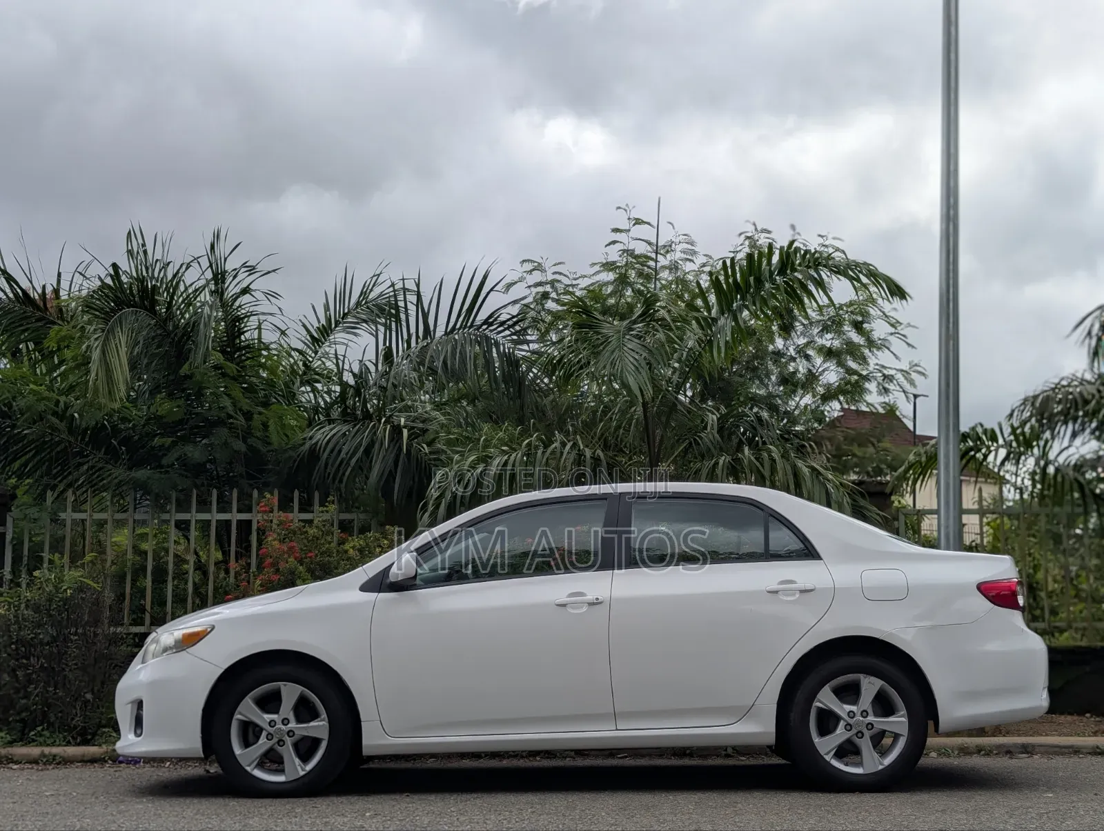 Toyota Corolla 2013 White